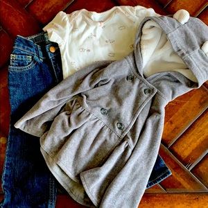 Bundle 3 piece girl outfit, size 18 month carters